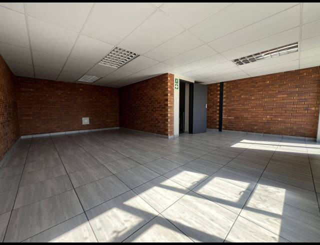 355M² WAREHOUSE TO LET IN HENNOPSPARK